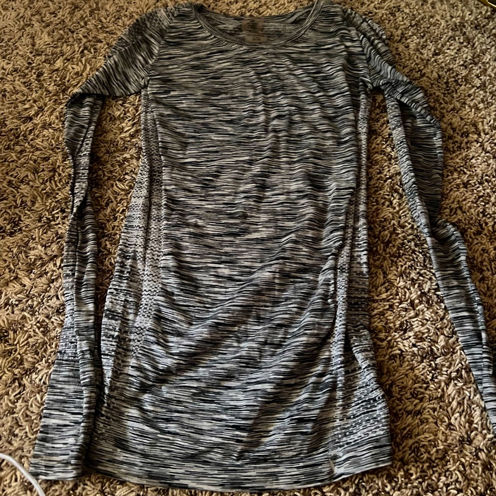 Long-sleeve athletic tank. Size small/medium.